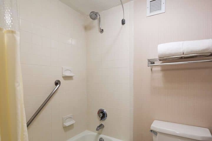 Room 11 of 15