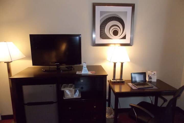 Room 9 of 15