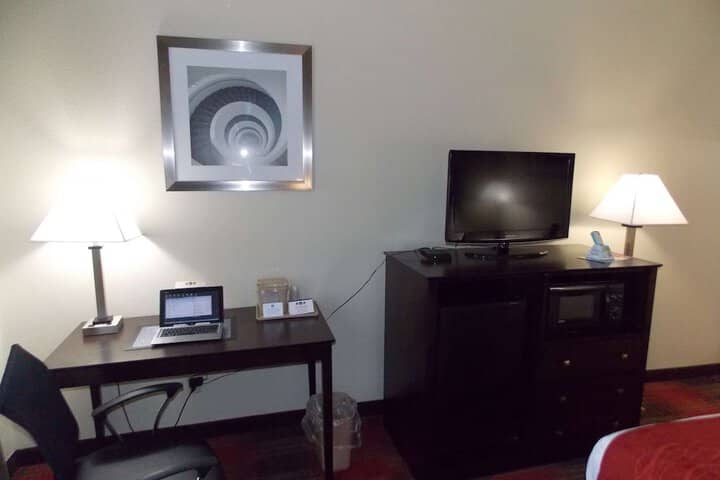 Room 8 of 15
